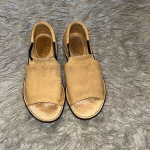Born marsh‎ landing tan leather sandals size 6